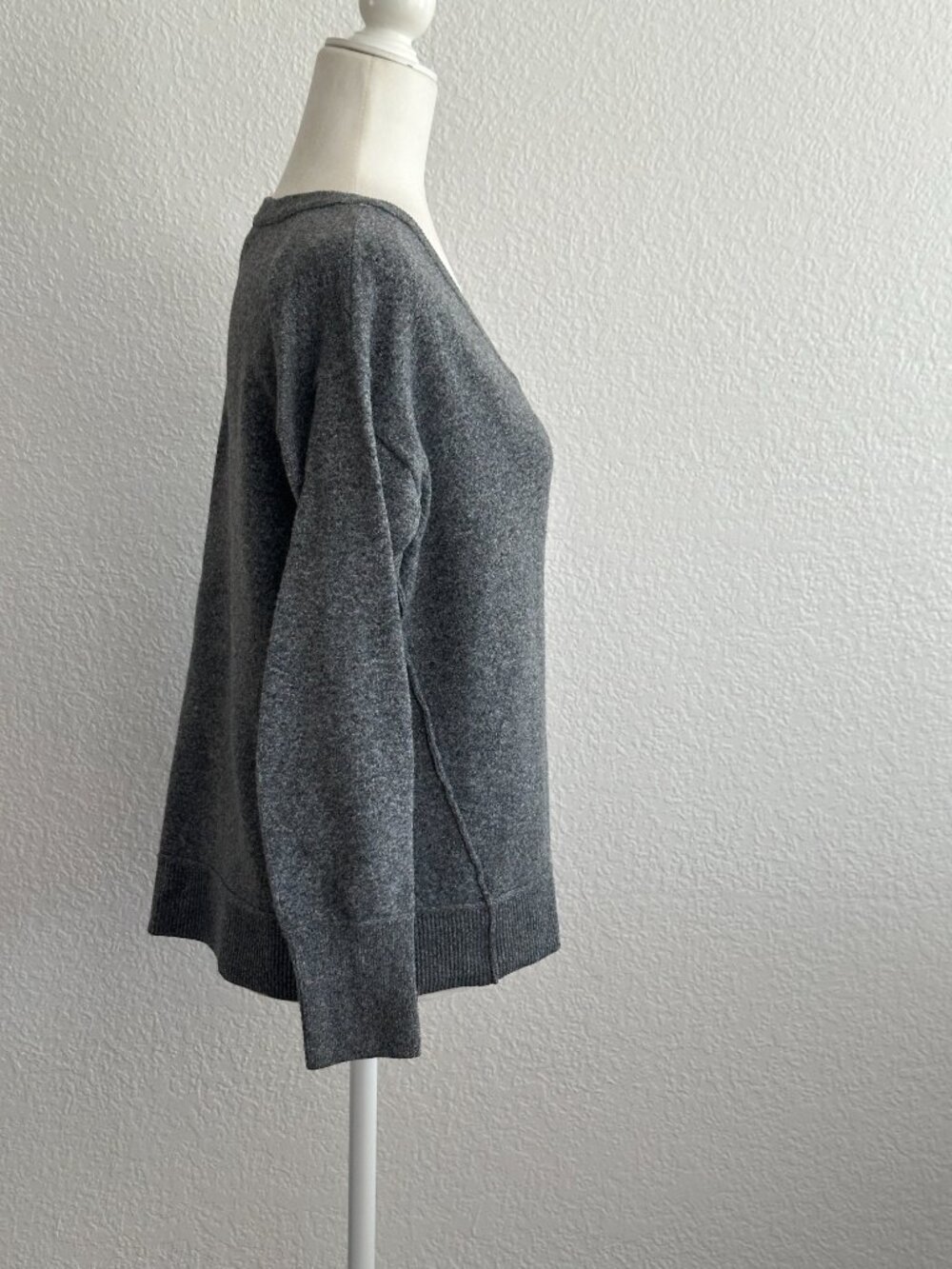 Lucky Brand Gray V-Neck Sweater | Size Small | Soft Cozy Knit Essential - Picture 5 of 9